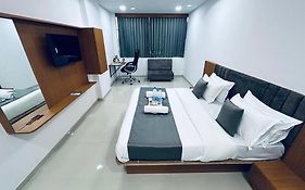 Hotel 4 Season